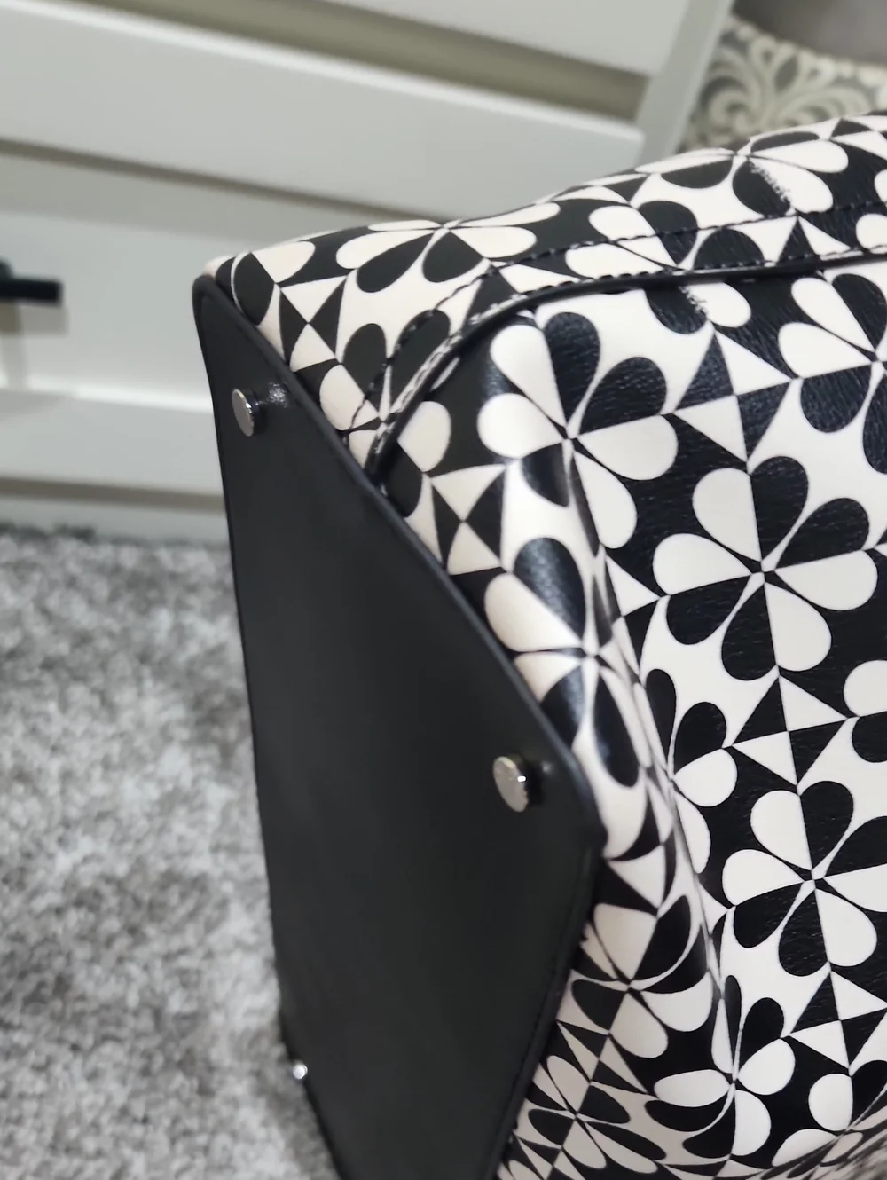 EUC Kate Spade Hollie Spade Clover Geo Large Tote